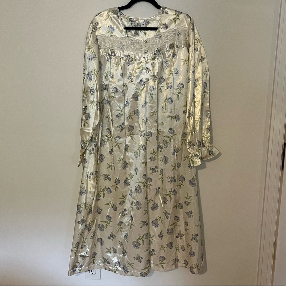 Erika Taylor Intimates Floral Lace Night Gown Vintage